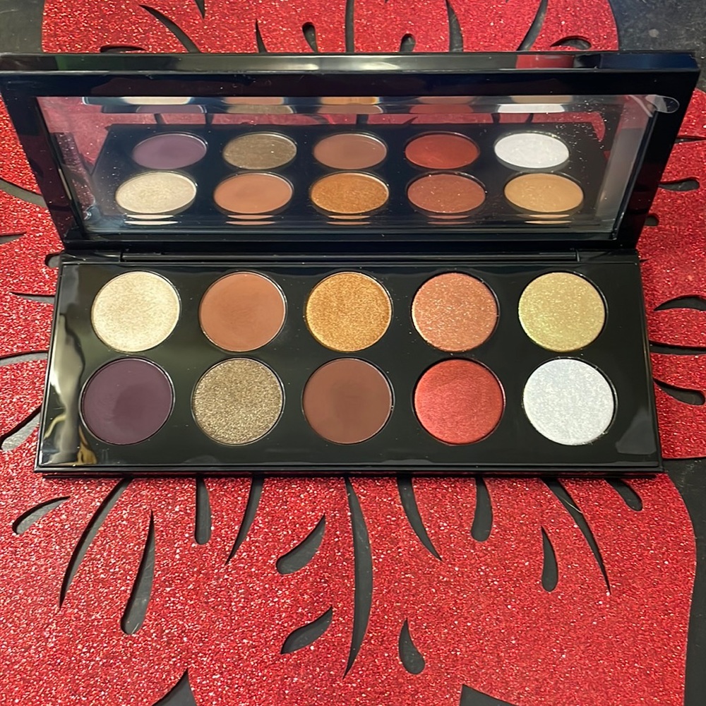 Pat McGrath Mothership V palette